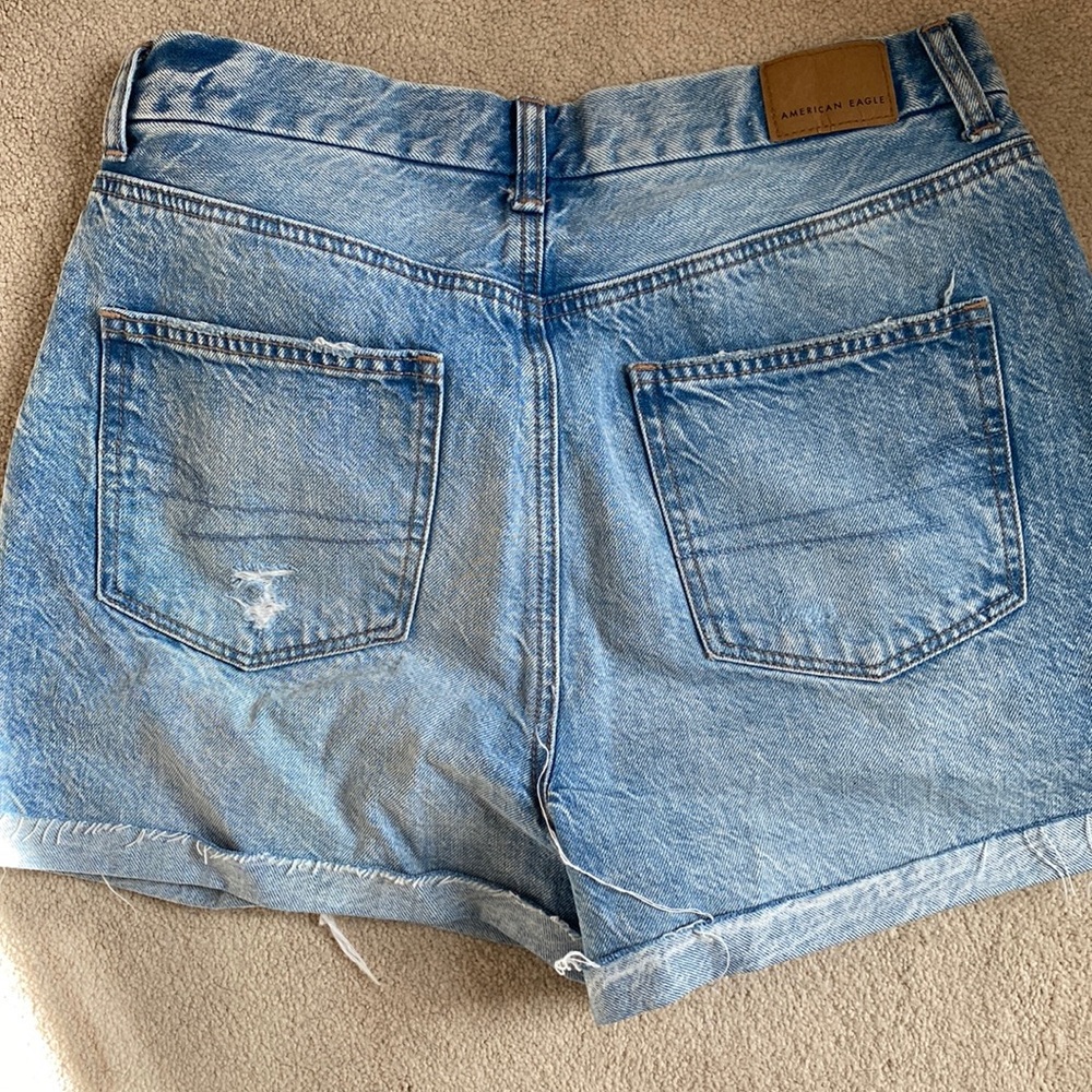 Worn once! Curvy Mom Shorts
